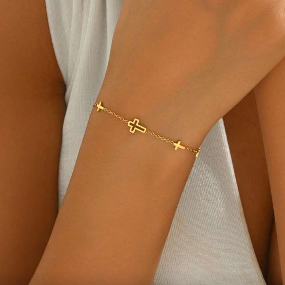 Cross Bracelet Q704